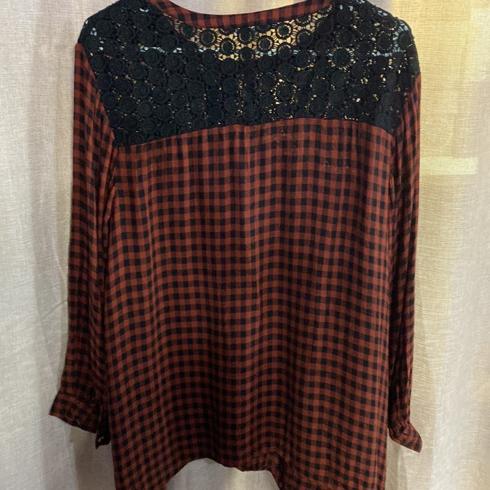 Black & red checkered button down top - Picture 3 of 5